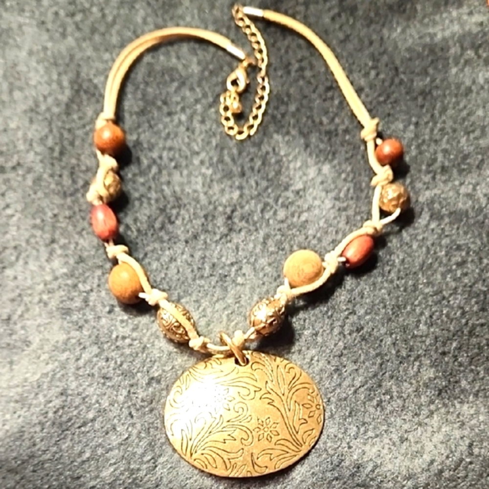 Clearance Elegant Jewelry Gold Pendant Necklace with Beaded Accents